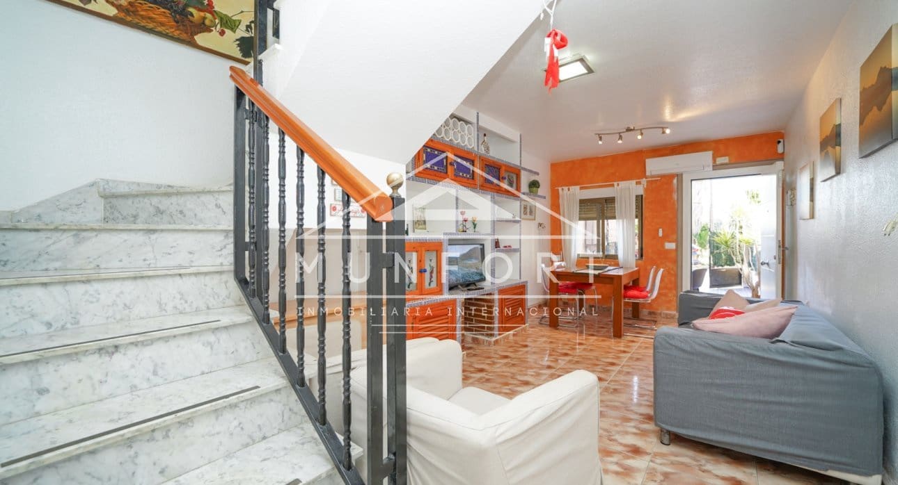 Maison de Ville de 3 chambres à louer à Santiago de la Ribera - 850 € (Ref: 8815059)