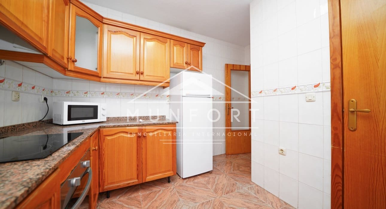 2 soveværelse Penthouse til leje i Lo Pagan - € 750 (Ref: 8830390)