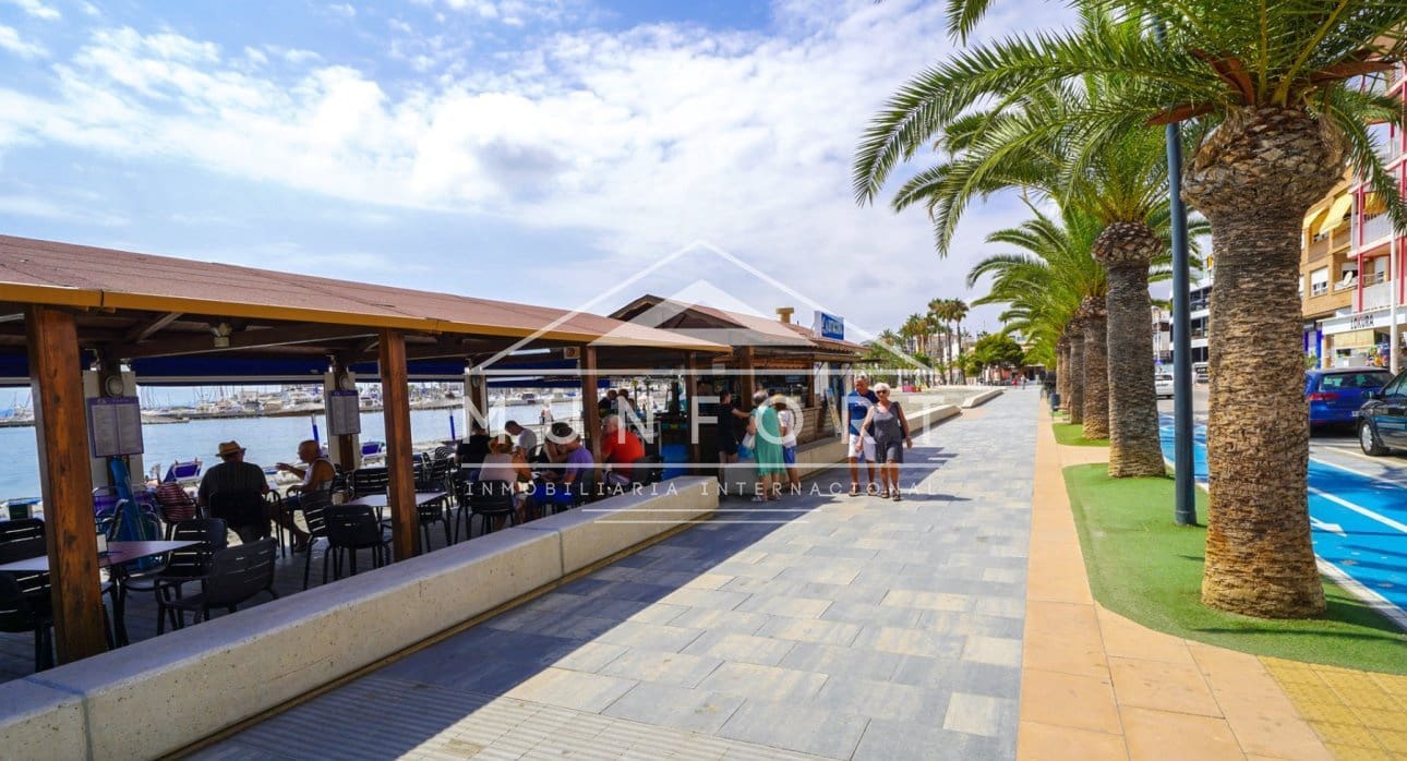 2 soveværelse Penthouse til leje i Lo Pagan - € 750 (Ref: 8830390)