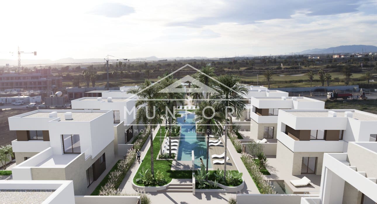 3 soveværelse Bungalow til salg i Los Alcazares med swimmingpool - € 320.000 (Ref: 8846701)