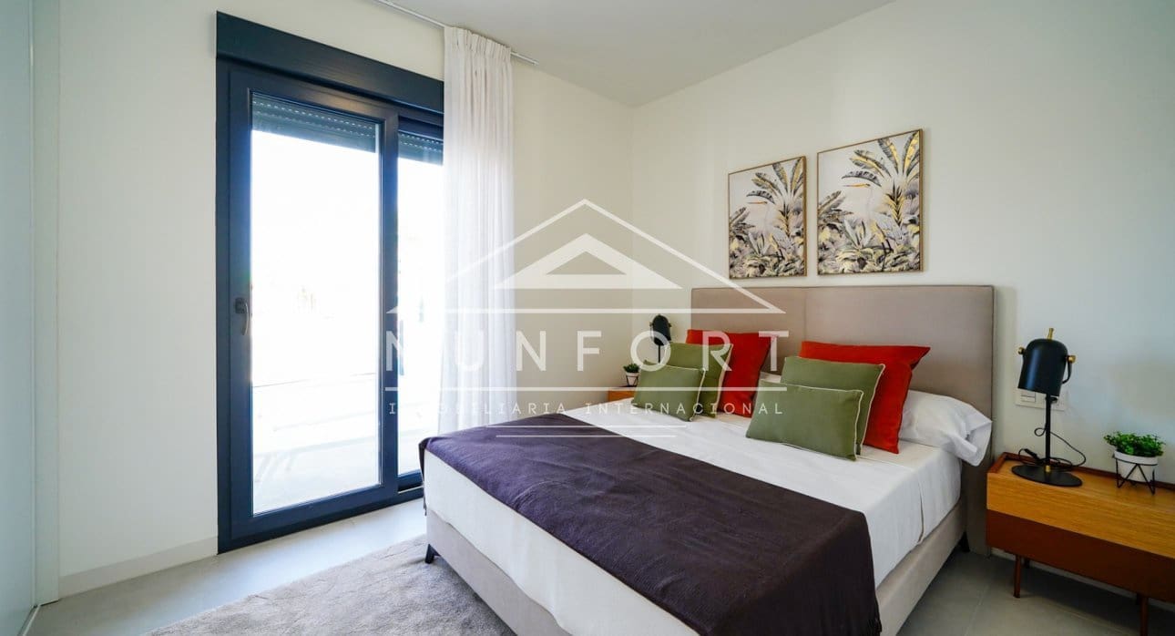 2 chambre Villa/Maison à vendre à Roldan avec piscine - 324 900 € (Ref: 8847878)