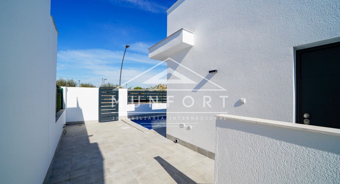 2 chambre Villa/Maison à vendre à Roldan avec piscine - 324 900 € (Ref: 8847878)