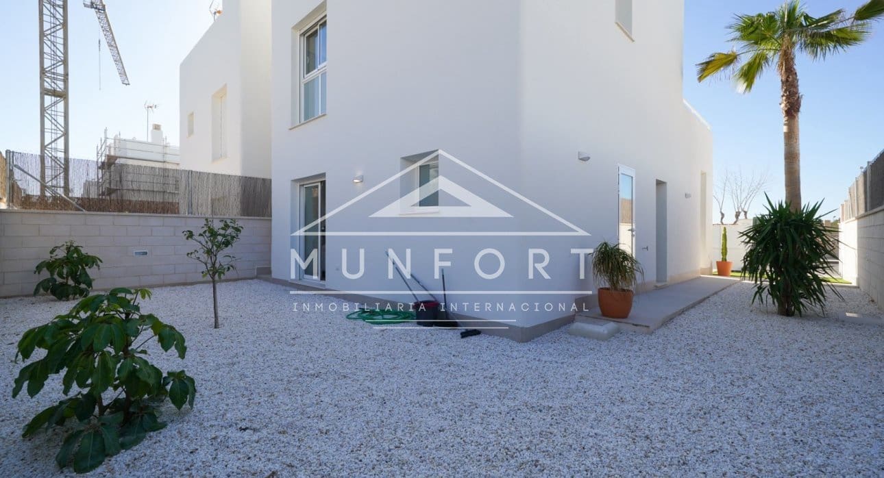 3 quarto Moradia para venda em Pilar de la Horadada com piscina - 469 000 € (Ref: 8853284)