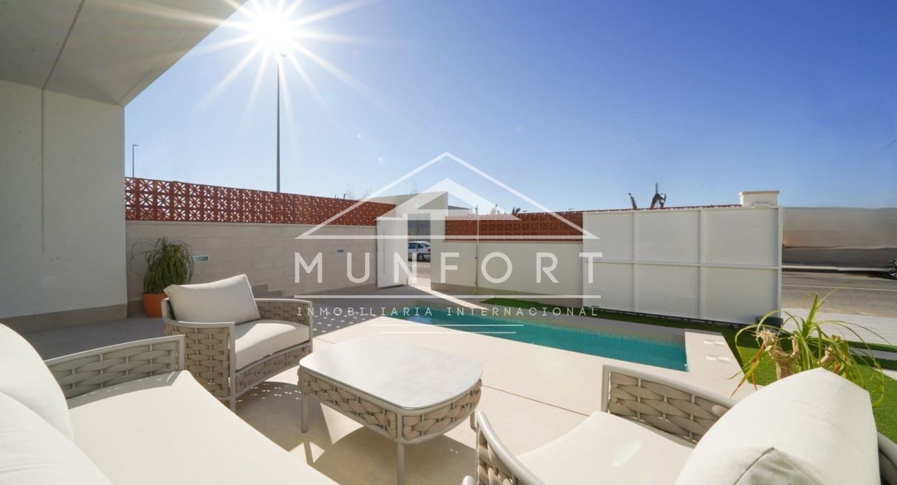 3 quarto Moradia para venda em Pilar de la Horadada com piscina - 469 000 € (Ref: 8853284)