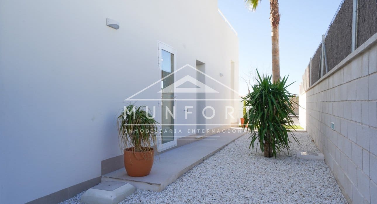 3 quarto Moradia para venda em Pilar de la Horadada com piscina - 469 000 € (Ref: 8853284)