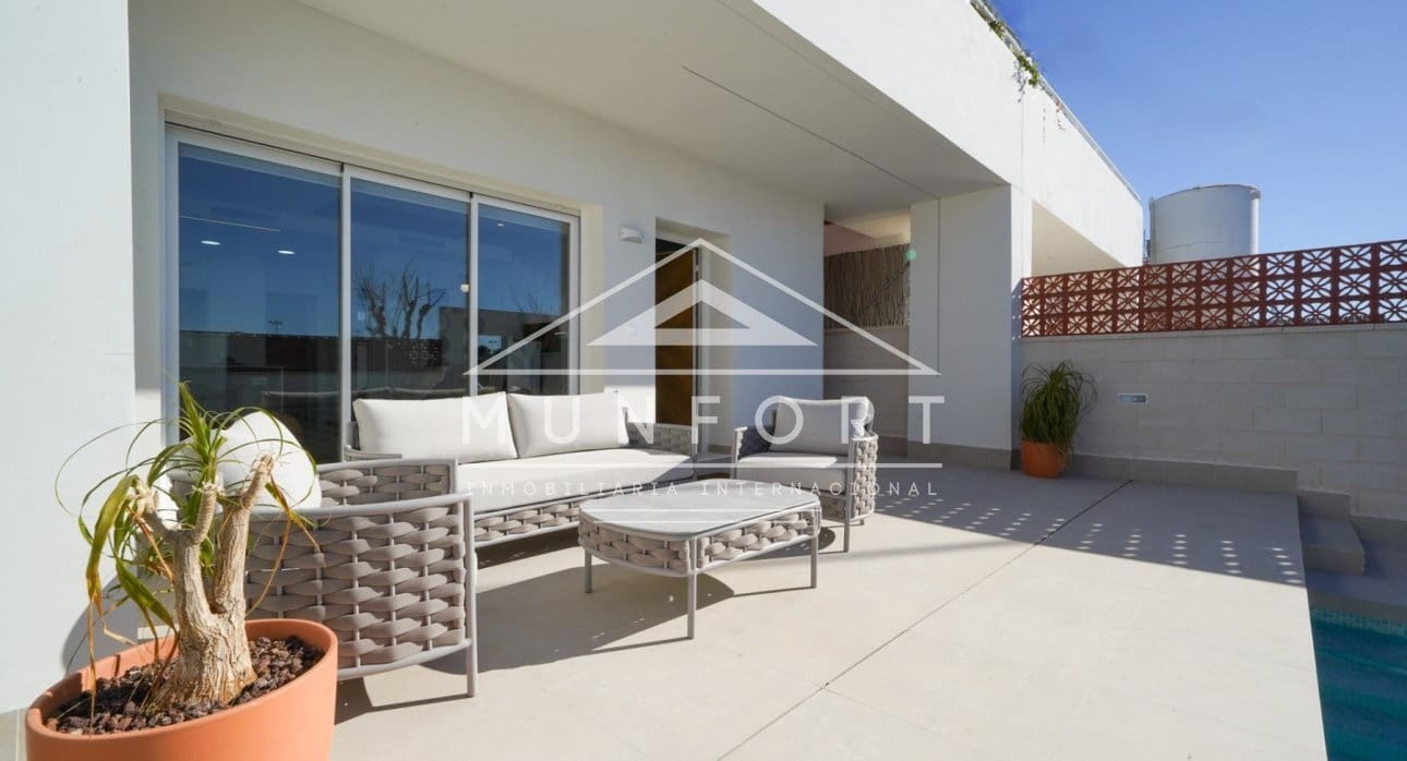 3 quarto Moradia para venda em Pilar de la Horadada com piscina - 469 000 € (Ref: 8853284)