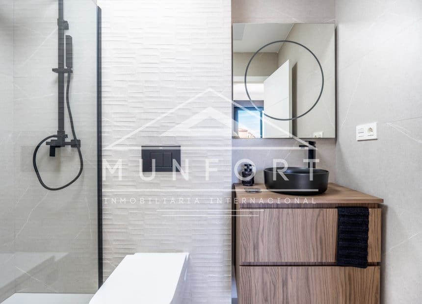 3 makuuhuone Huvila myytävänä paikassa Roldan mukana uima-altaan - 415 950 € (Ref: 8879011)