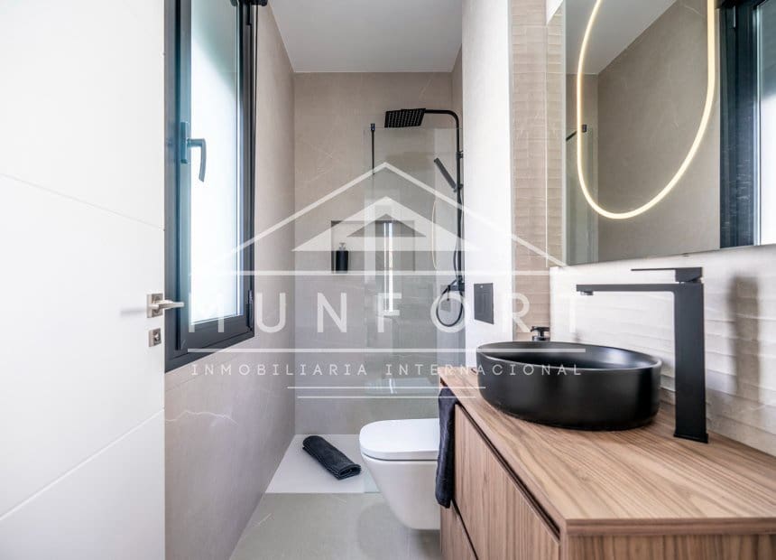 3 makuuhuone Huvila myytävänä paikassa Roldan mukana uima-altaan - 415 950 € (Ref: 8879011)