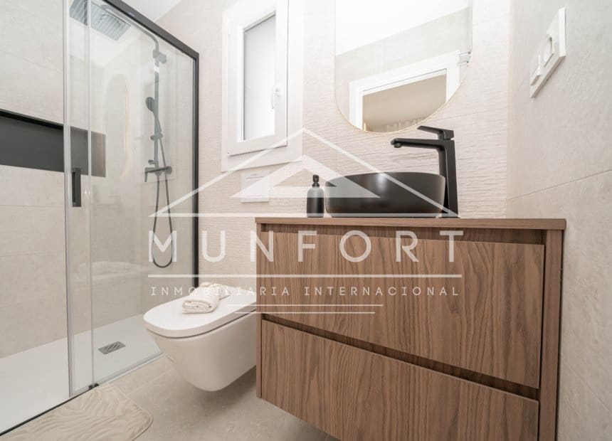 Chalet de 3 habitaciones en Roldan en venta con piscina - 419.950 € (Ref: 8879011)