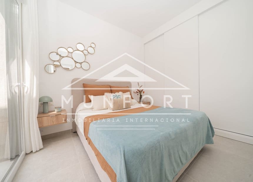 Chalet de 3 habitaciones en Roldan en venta con piscina - 419.950 € (Ref: 8879011)