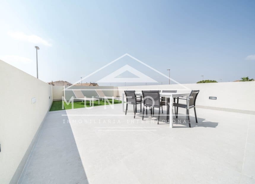 3 bedroom Villa for sale in Roldan with pool - € 415,950 (Ref: 8879011)