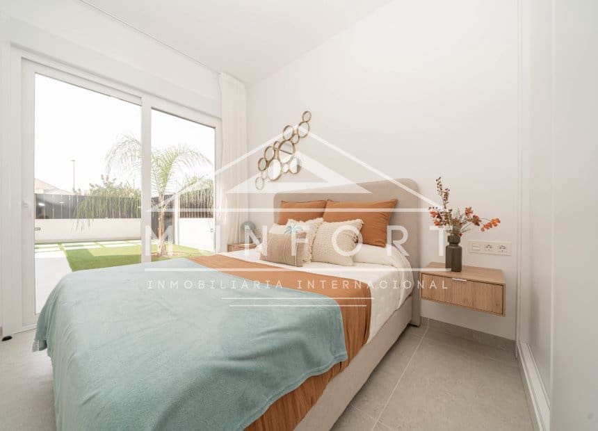 3 bedroom Villa for sale in Roldan with pool - € 415,950 (Ref: 8879011)