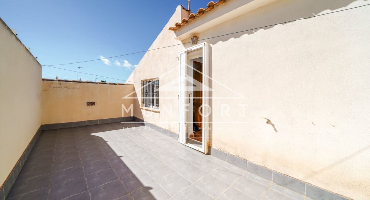 4 bedroom Townhouse for rent in Lo Pagan - € 900 (Ref: 8881092)