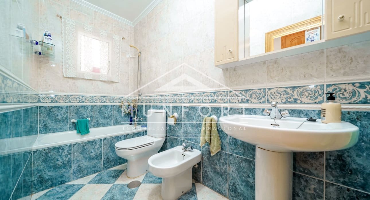 4 bedroom Townhouse for rent in Lo Pagan - € 900 (Ref: 8881092)