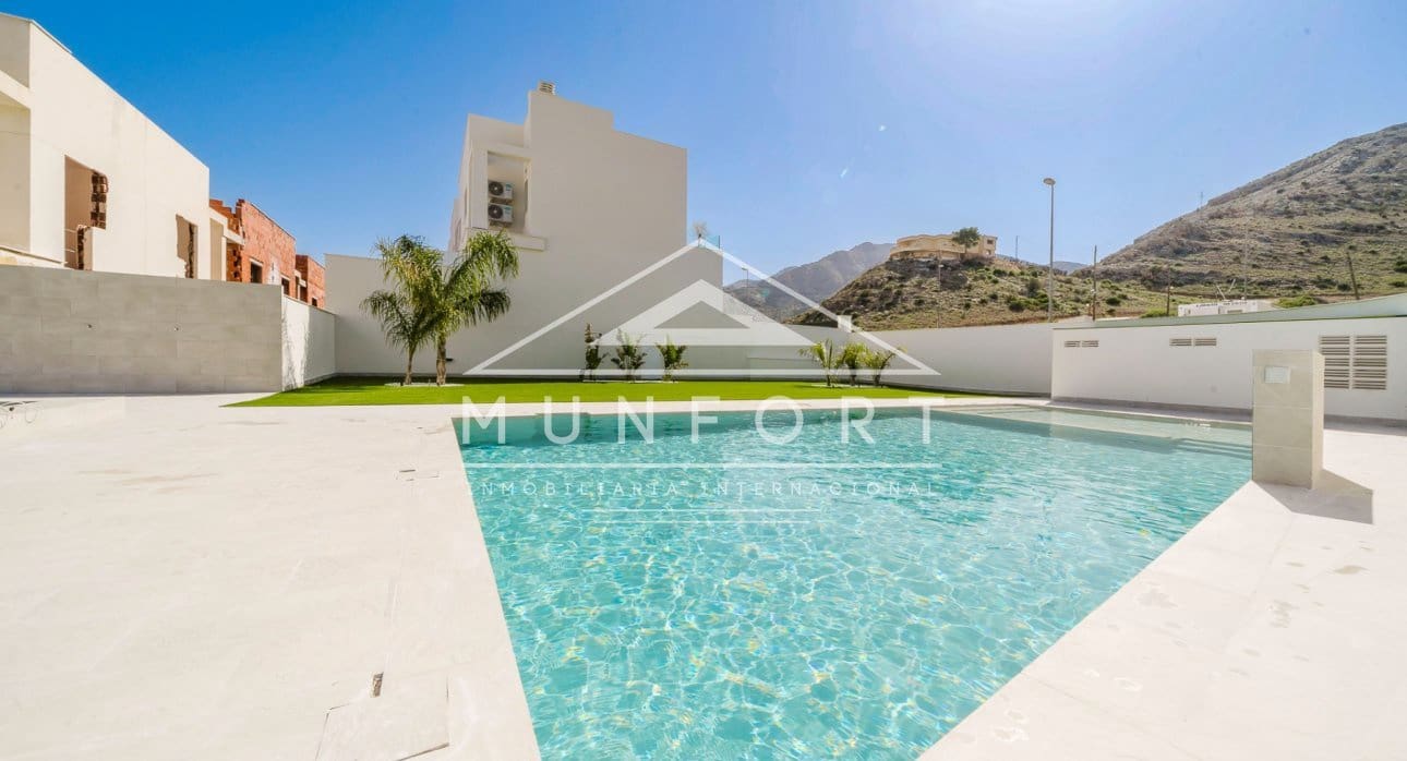 3 slaapkamer Villa te koop in Cox met zwembad - € 235.000 (Ref: 8887137)