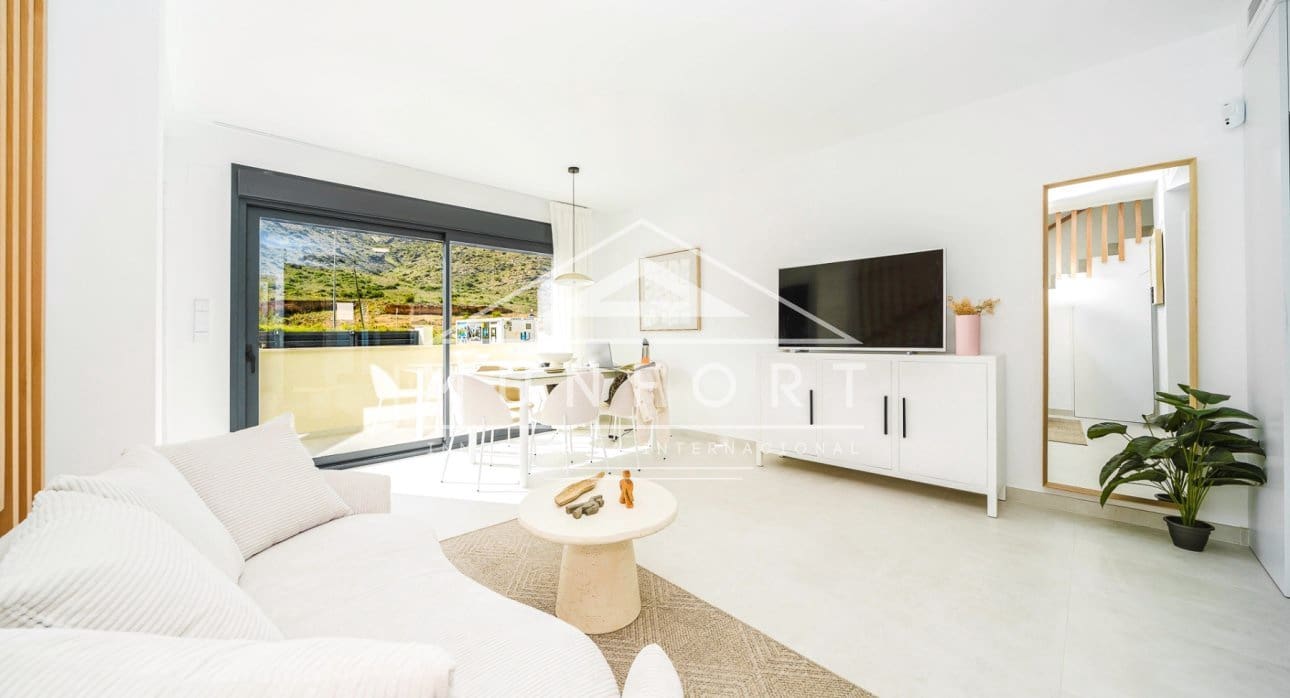 3 slaapkamer Villa te koop in Cox met zwembad - € 235.000 (Ref: 8887137)