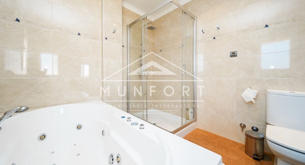 5 makuuhuone Huvila myytävänä paikassa Santiago de la Ribera mukana uima-altaan - 799 000 € (Ref: 8900845)