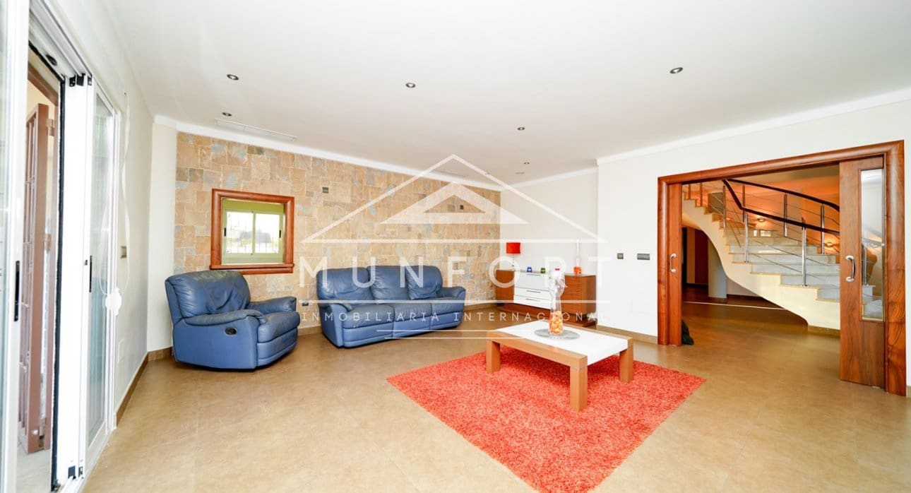 5 makuuhuone Huvila myytävänä paikassa Santiago de la Ribera mukana uima-altaan - 799 000 € (Ref: 8900845)