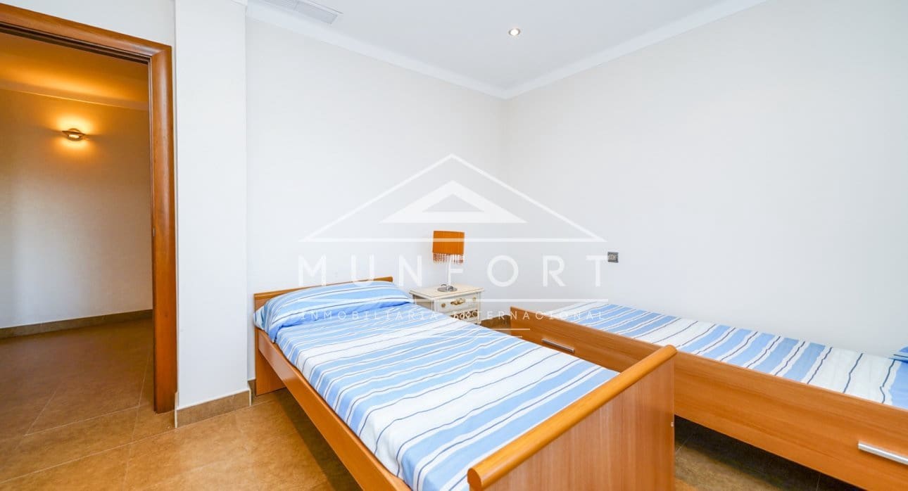 5 makuuhuone Huvila myytävänä paikassa Santiago de la Ribera mukana uima-altaan - 799 000 € (Ref: 8900845)