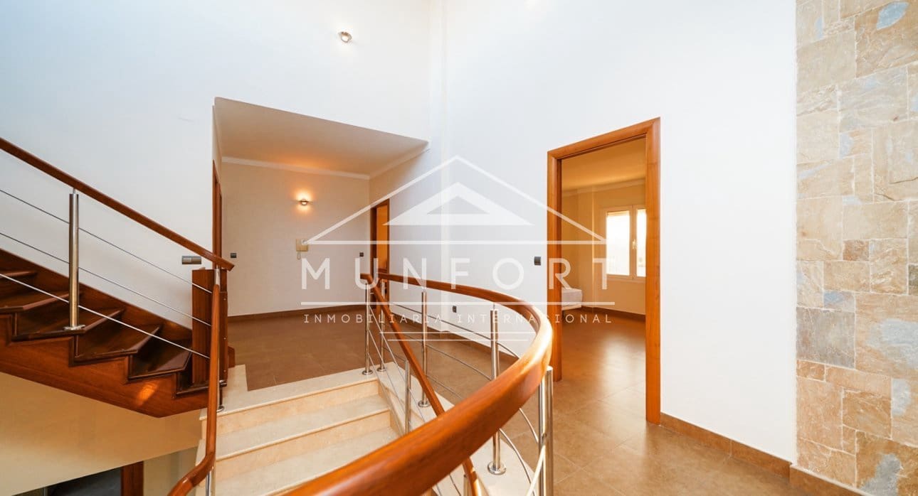 5 makuuhuone Huvila myytävänä paikassa Santiago de la Ribera mukana uima-altaan - 799 000 € (Ref: 8900845)