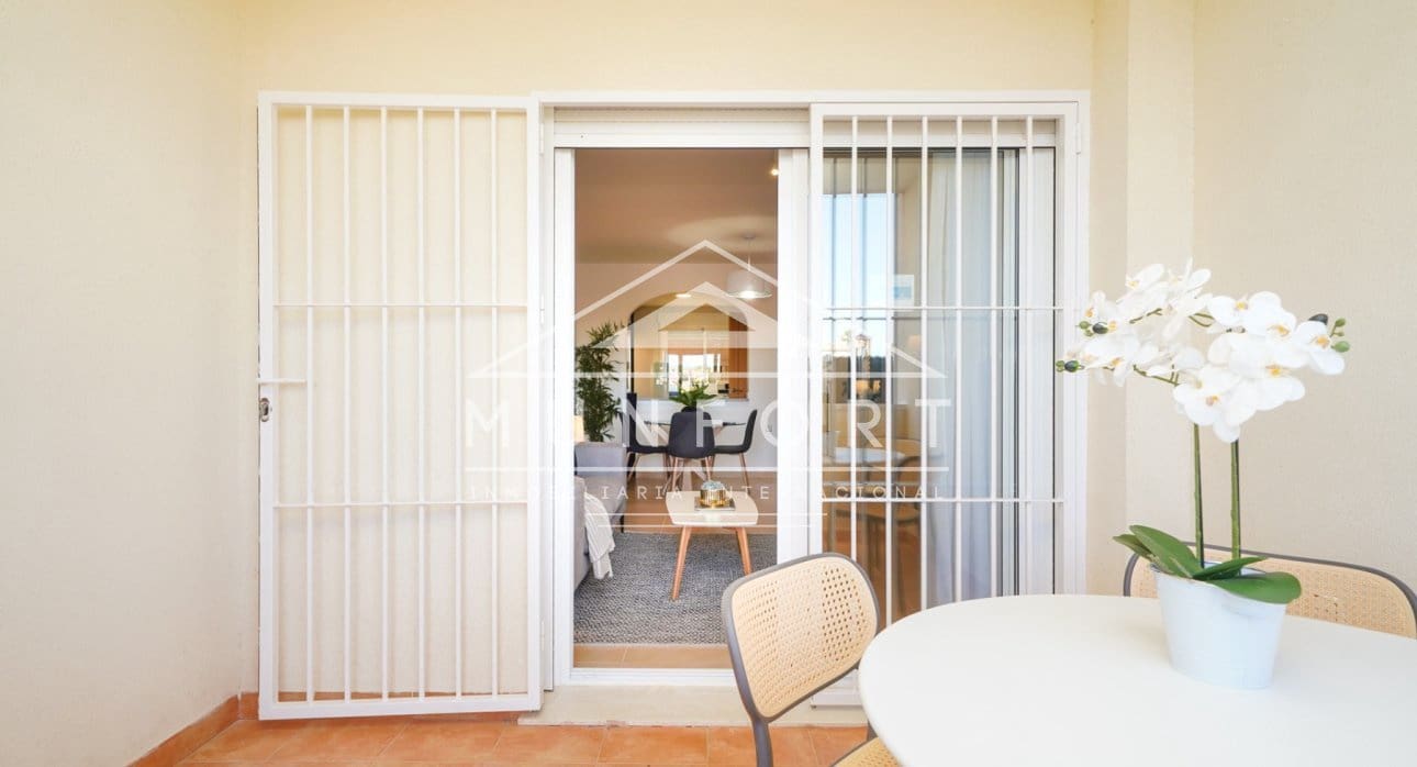 2 slaapkamer Penthouse te koop in Orihuela Costa met zwembad - € 198.500 (Ref: 8906834)