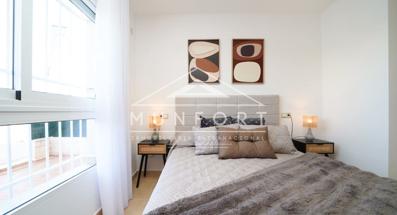 2 slaapkamer Penthouse te koop in Orihuela Costa met zwembad - € 198.500 (Ref: 8906834)