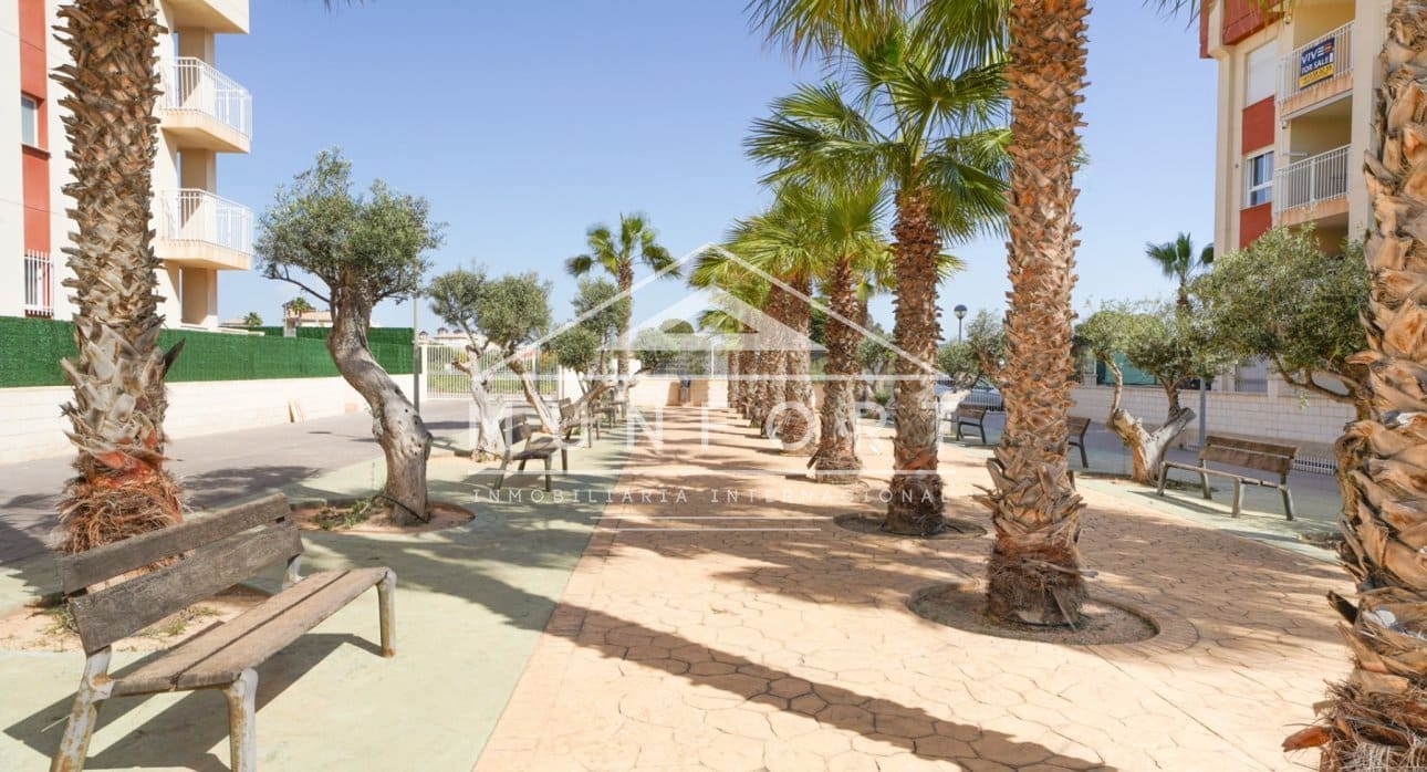 2 slaapkamer Penthouse te koop in Orihuela Costa met zwembad - € 198.500 (Ref: 8906834)