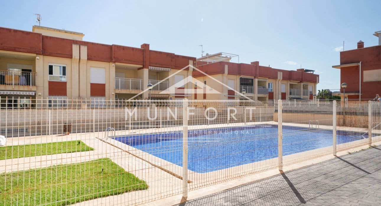 2 slaapkamer Penthouse te koop in Orihuela Costa met zwembad - € 198.500 (Ref: 8906834)