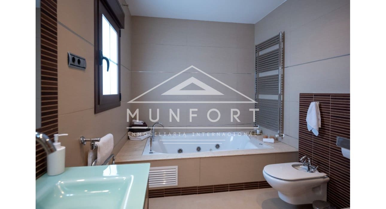 4 soveværelse Villa til salg i Avileses med swimmingpool - € 1.350.000 (Ref: 8907872)