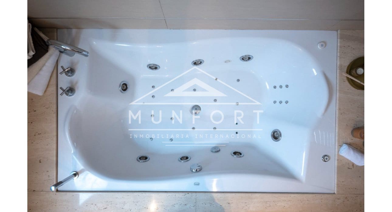 4 soveværelse Villa til salg i Avileses med swimmingpool - € 1.350.000 (Ref: 8907872)