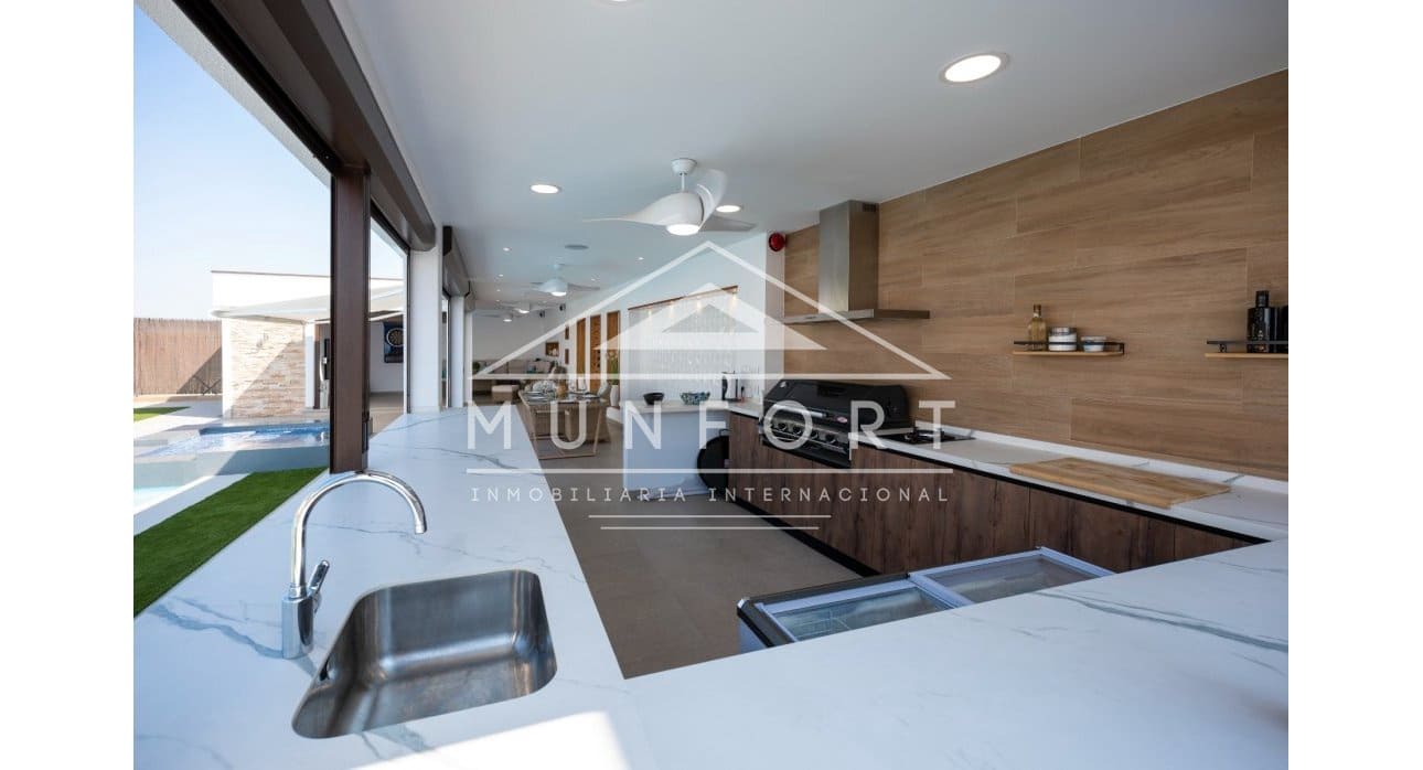 4 soveværelse Villa til salg i Avileses med swimmingpool - € 1.350.000 (Ref: 8907872)