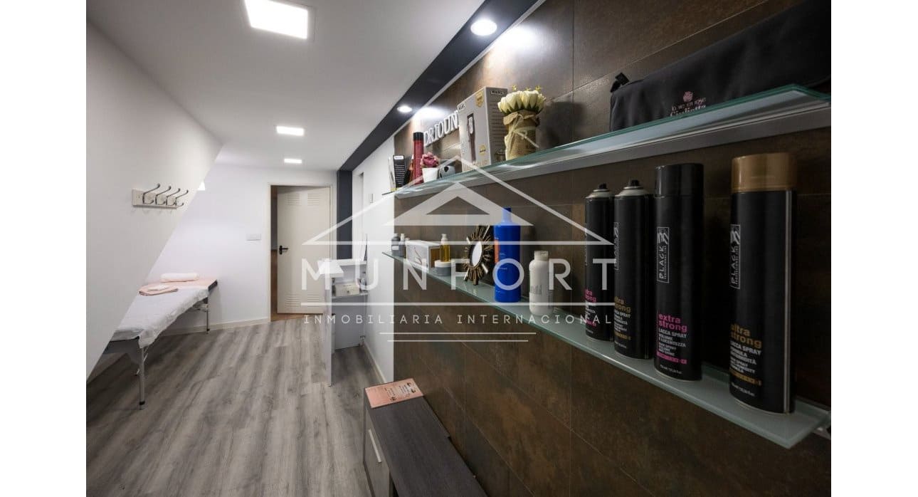 4 soveværelse Villa til salg i Avileses med swimmingpool - € 1.350.000 (Ref: 8907872)