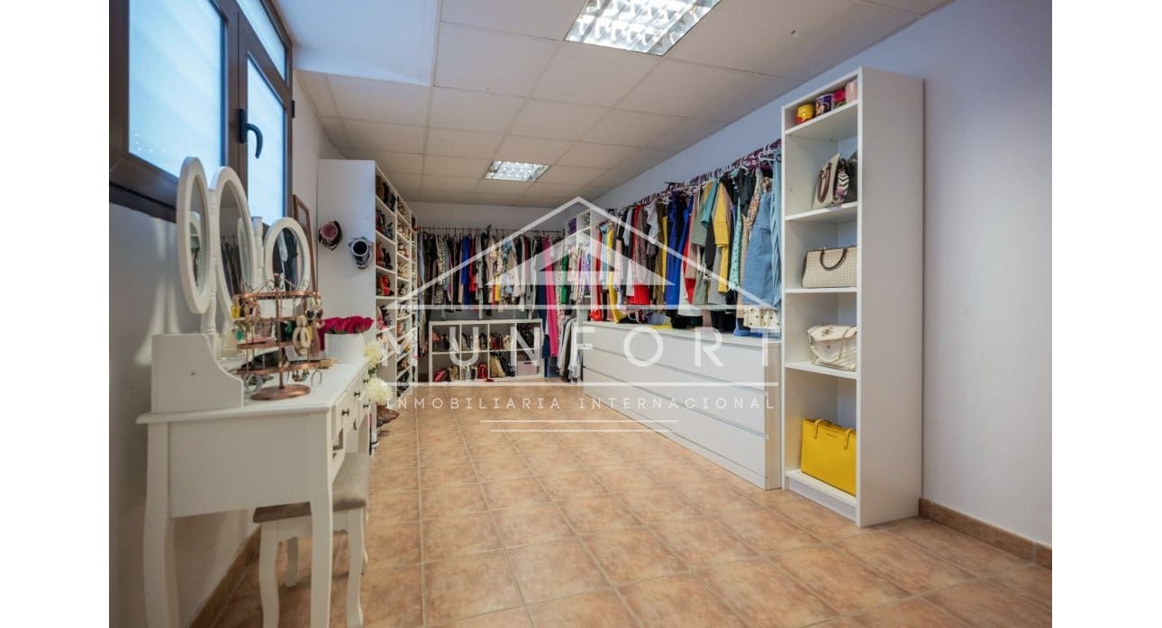 4 soveværelse Villa til salg i Avileses med swimmingpool - € 1.350.000 (Ref: 8907872)