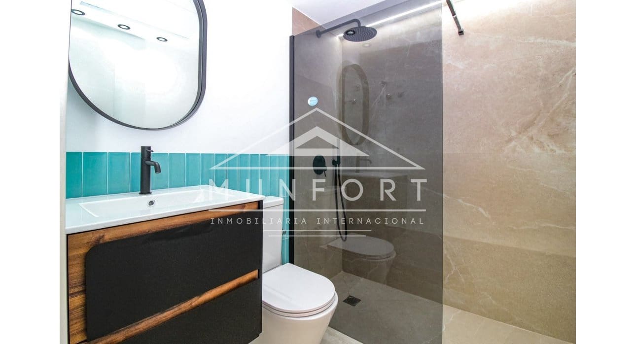 2 makuuhuone Bungalow myytävänä paikassa Torre de la Horadada mukana uima-altaan - 225 000 € (Ref: 8912380)