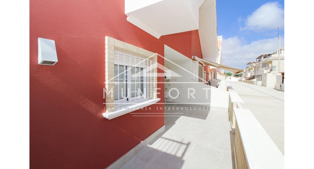 2 makuuhuone Bungalow myytävänä paikassa Torre de la Horadada mukana uima-altaan - 225 000 € (Ref: 8912380)