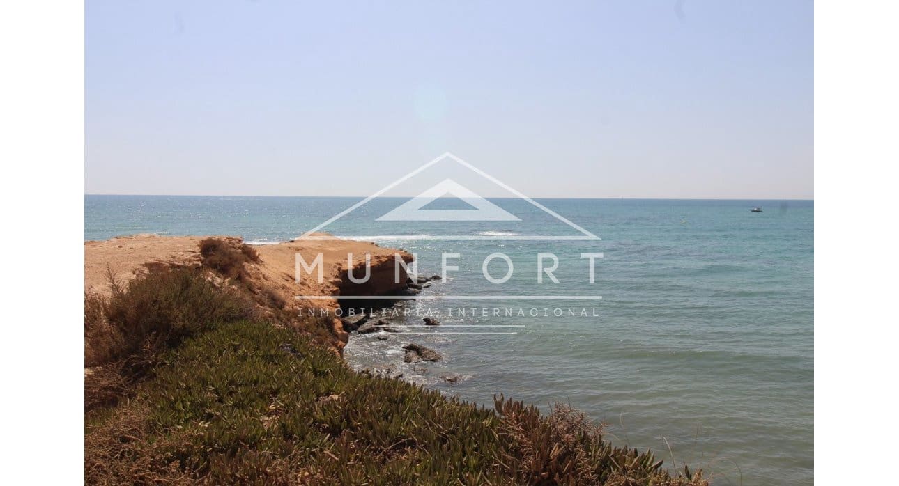 2 makuuhuone Bungalow myytävänä paikassa Torre de la Horadada mukana uima-altaan - 225 000 € (Ref: 8912380)