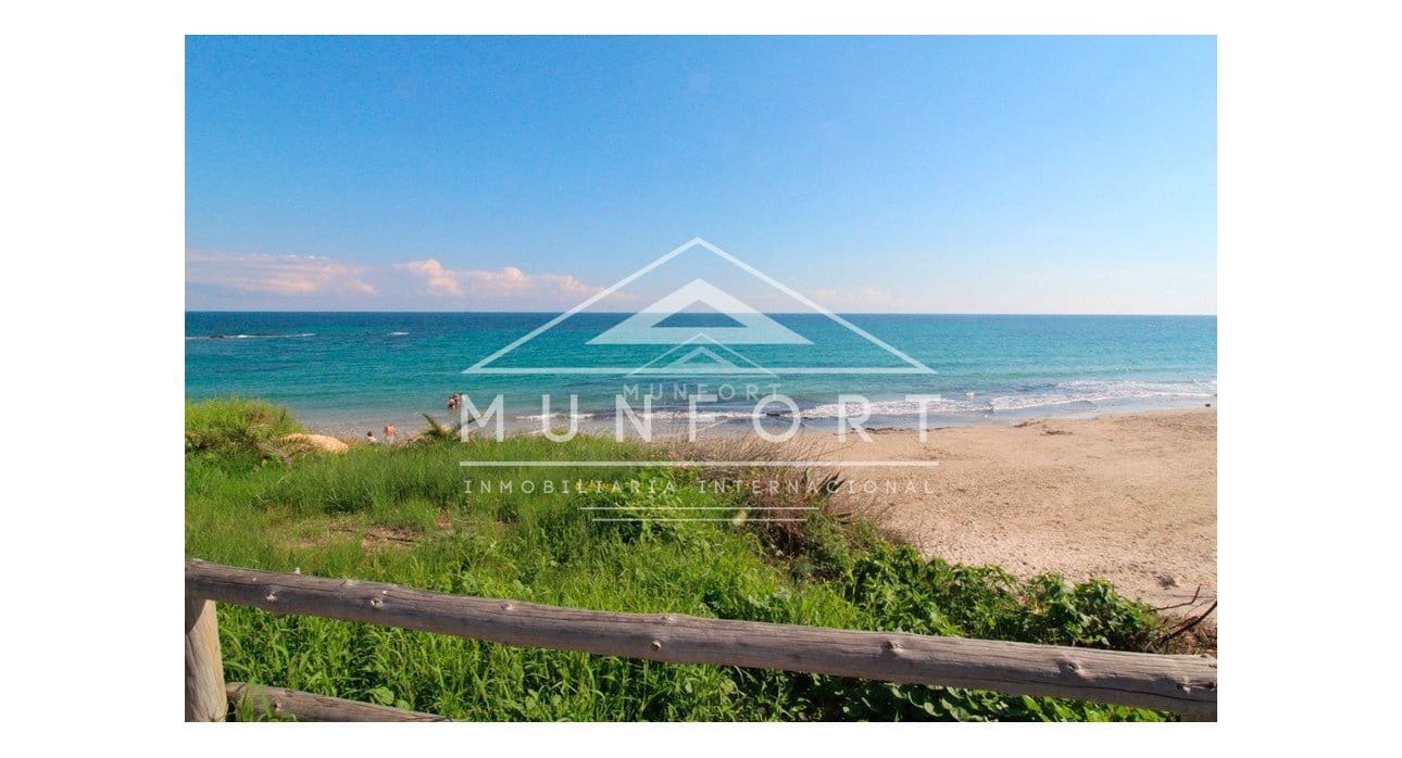 4 bedroom Semi-detached Villa for sale in Torre de la Horadada - € 249,000 (Ref: 8912383)