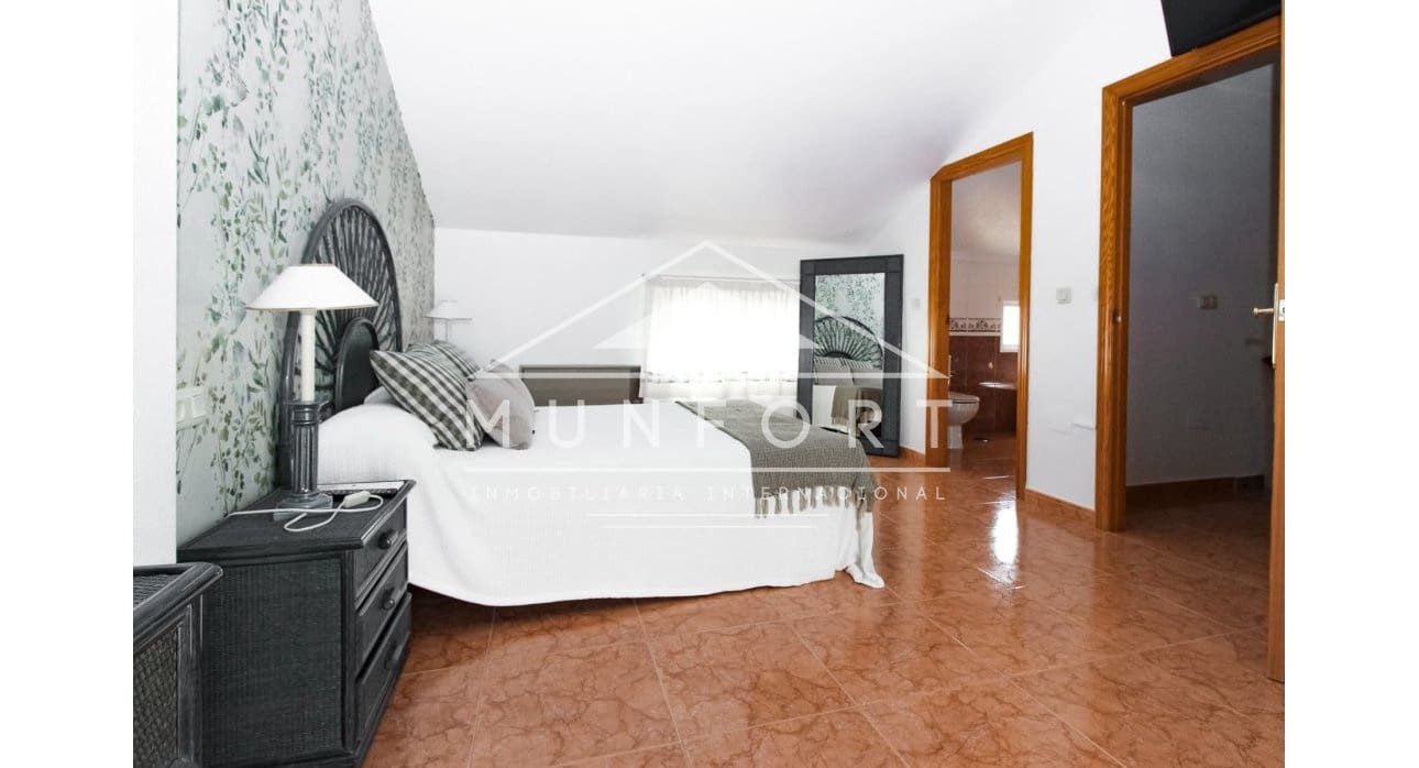 4 bedroom Semi-detached Villa for sale in Torre de la Horadada - € 249,000 (Ref: 8912383)