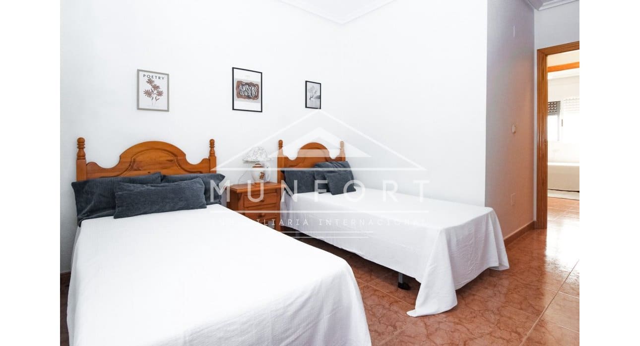 4 bedroom Semi-detached Villa for sale in Torre de la Horadada - € 249,000 (Ref: 8912383)