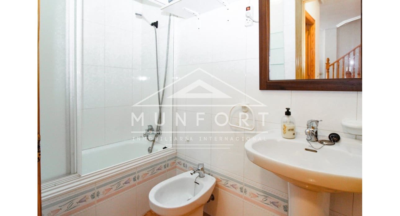 4 bedroom Semi-detached Villa for sale in Torre de la Horadada - € 249,000 (Ref: 8912383)