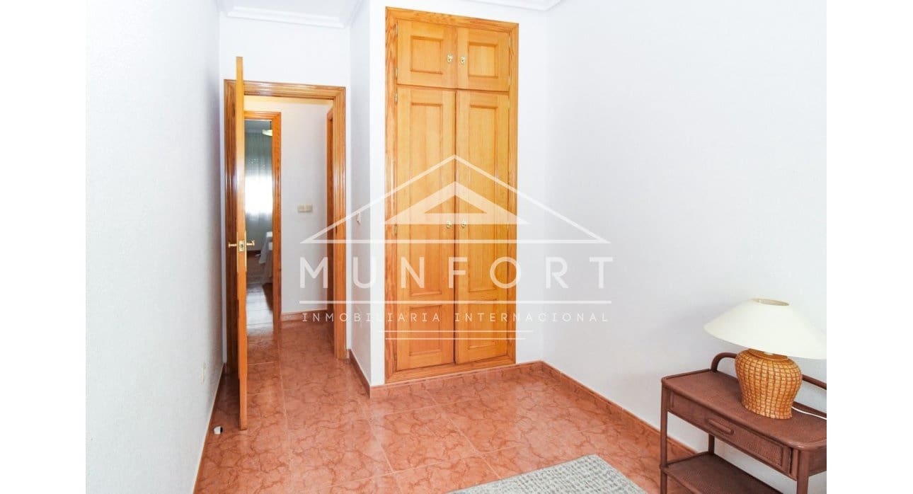 4 bedroom Semi-detached Villa for sale in Torre de la Horadada - € 249,000 (Ref: 8912383)