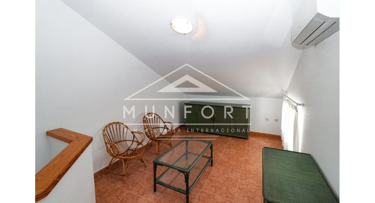 4 bedroom Semi-detached Villa for sale in Torre de la Horadada - € 249,000 (Ref: 8912383)