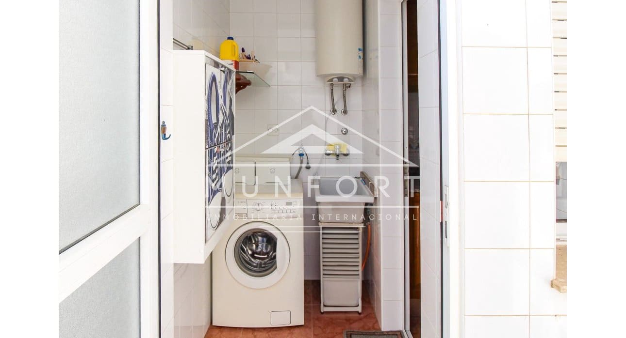 4 bedroom Semi-detached Villa for sale in Torre de la Horadada - € 249,000 (Ref: 8912383)