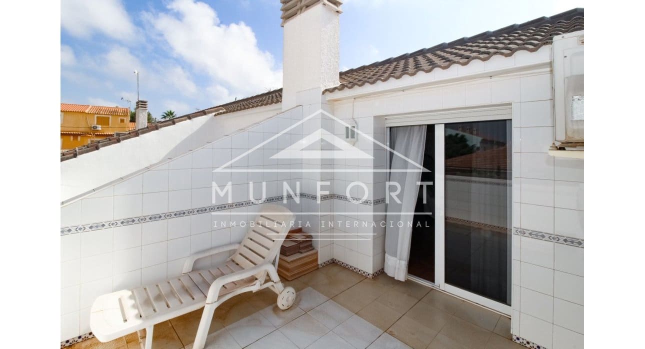4 bedroom Semi-detached Villa for sale in Torre de la Horadada - € 249,000 (Ref: 8912383)