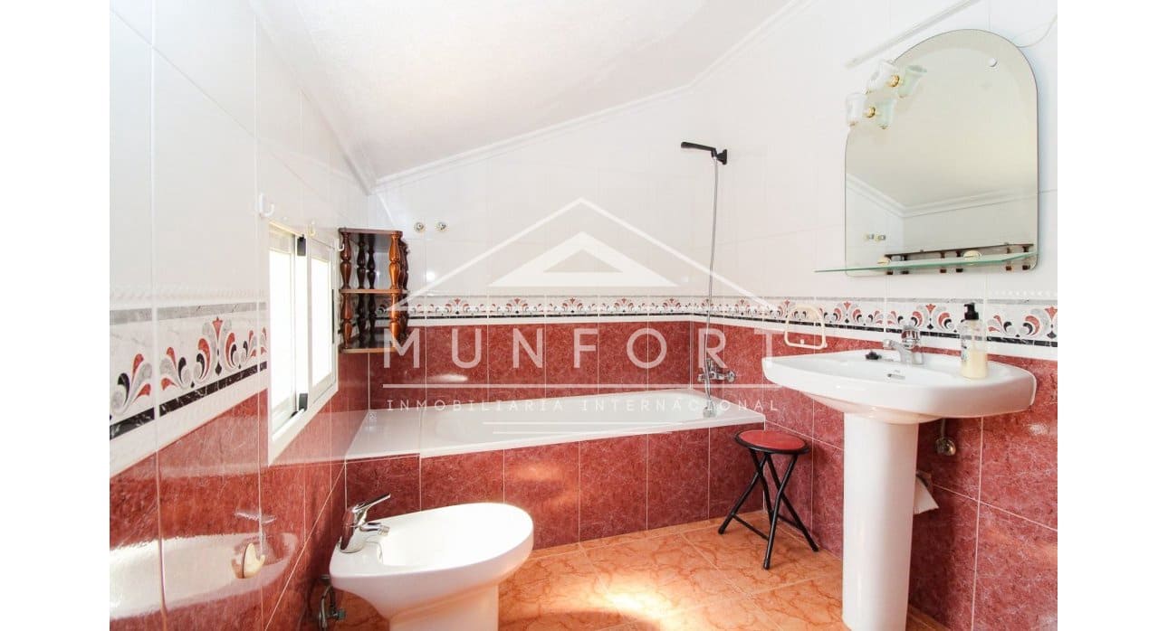 4 bedroom Semi-detached Villa for sale in Torre de la Horadada - € 249,000 (Ref: 8912383)