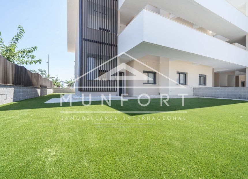 3 makuuhuone Kattohuoneisto myytävänä paikassa Pilar de la Horadada mukana uima-altaan - 579 900 € (Ref: 8932945)