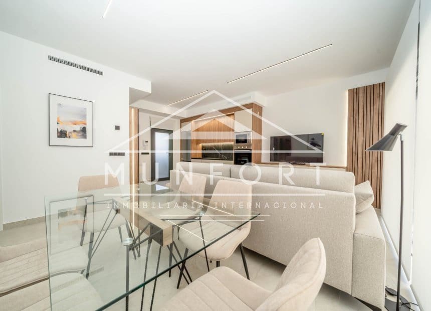 3 makuuhuone Kattohuoneisto myytävänä paikassa Pilar de la Horadada mukana uima-altaan - 579 900 € (Ref: 8932945)