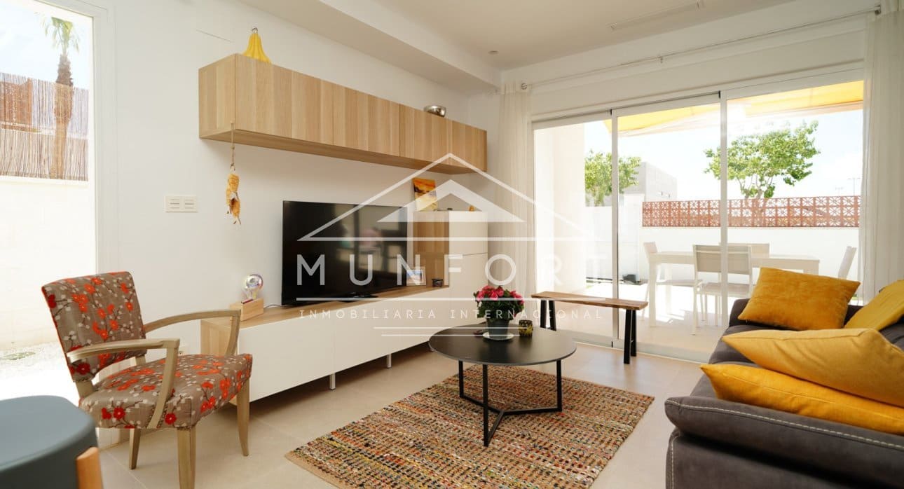 3 camera da letto Villa da affittare in Pilar de la Horadada con piscina - 2.000 € (Rif: 8966820)