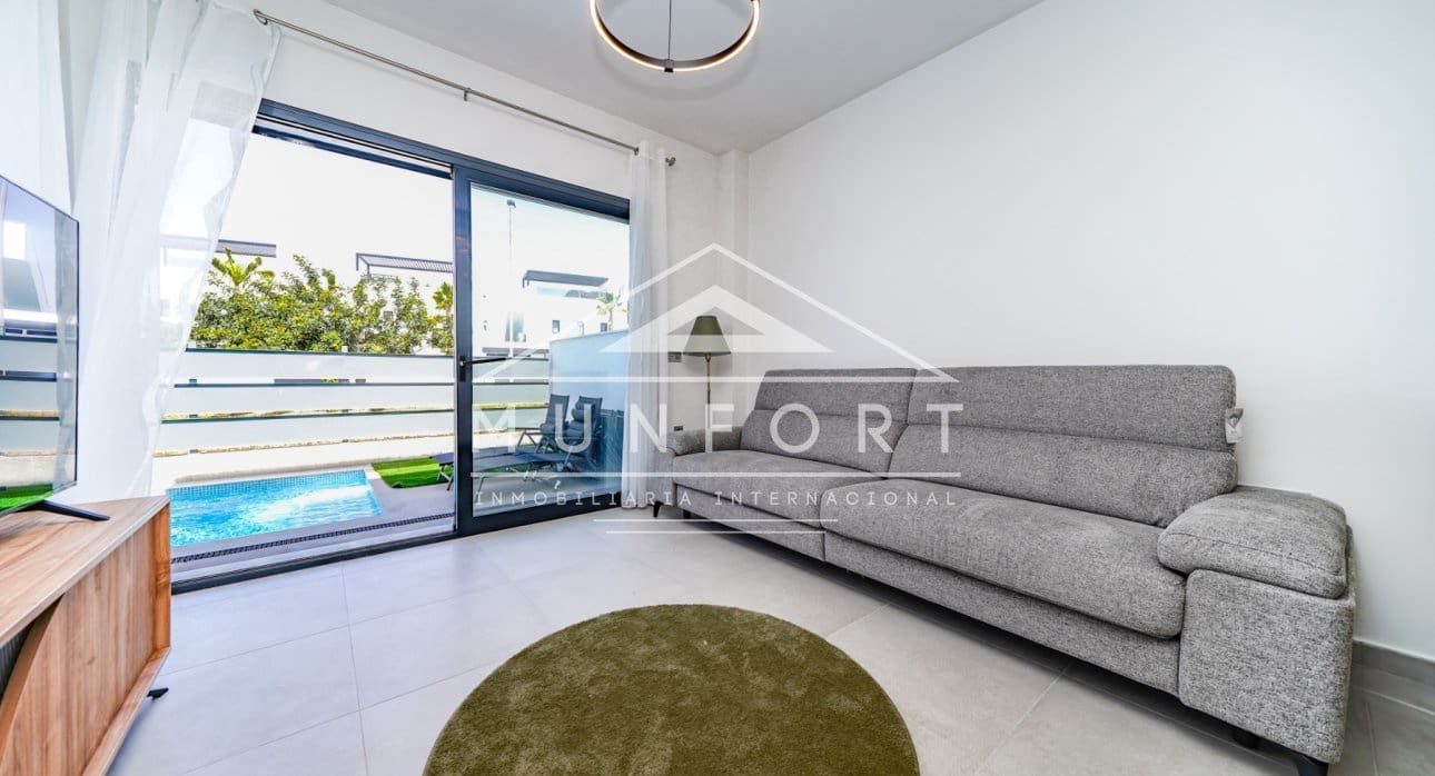 3 soveværelse Villa til leje i Santiago de la Ribera med swimmingpool - € 1.800 (Ref: 8983371)