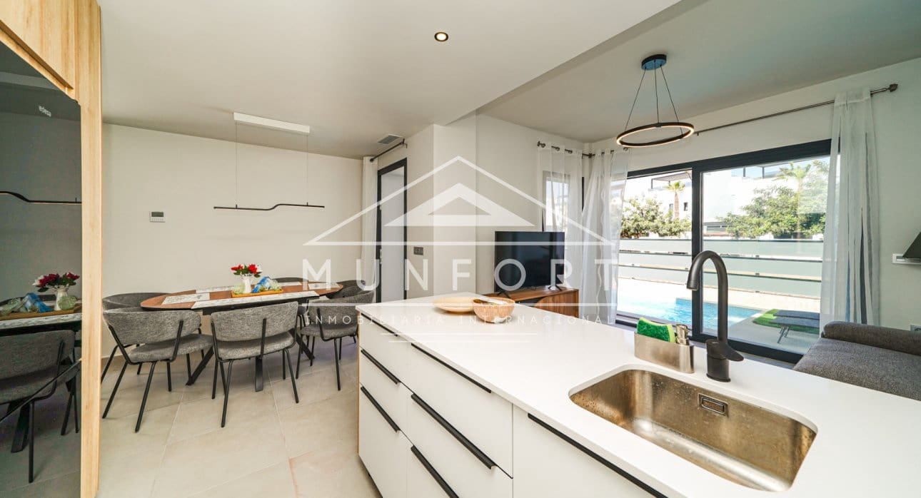 3 soveværelse Villa til leje i Santiago de la Ribera med swimmingpool - € 1.800 (Ref: 8983371)